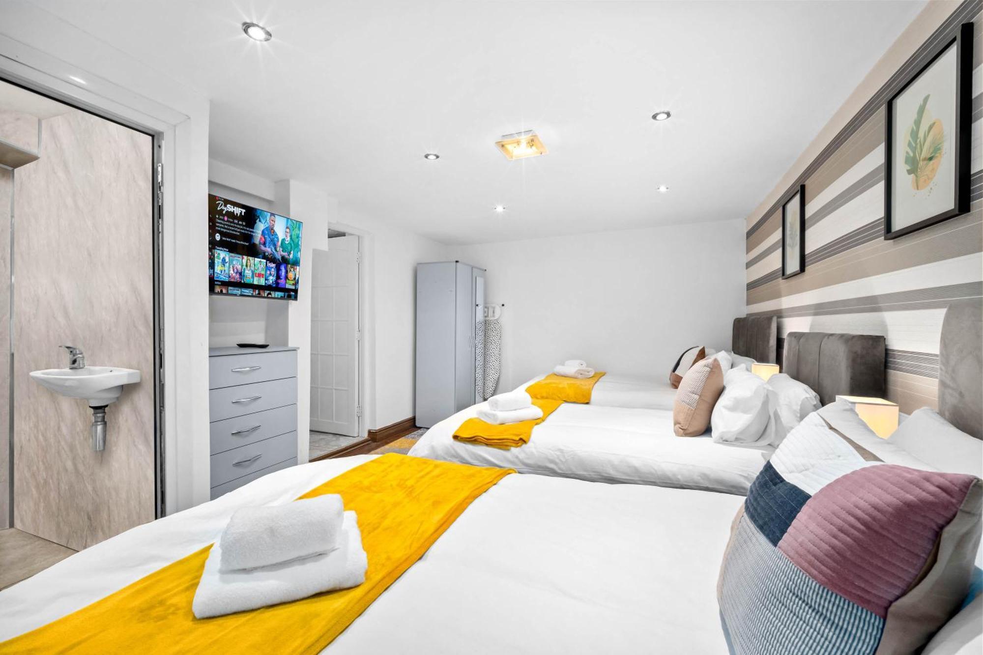 Modern 18 Guest Large Home In Solihull - Near Nec, Jlr, Hs2 And Bhx Μπέρμιγχαμ Εξωτερικό φωτογραφία